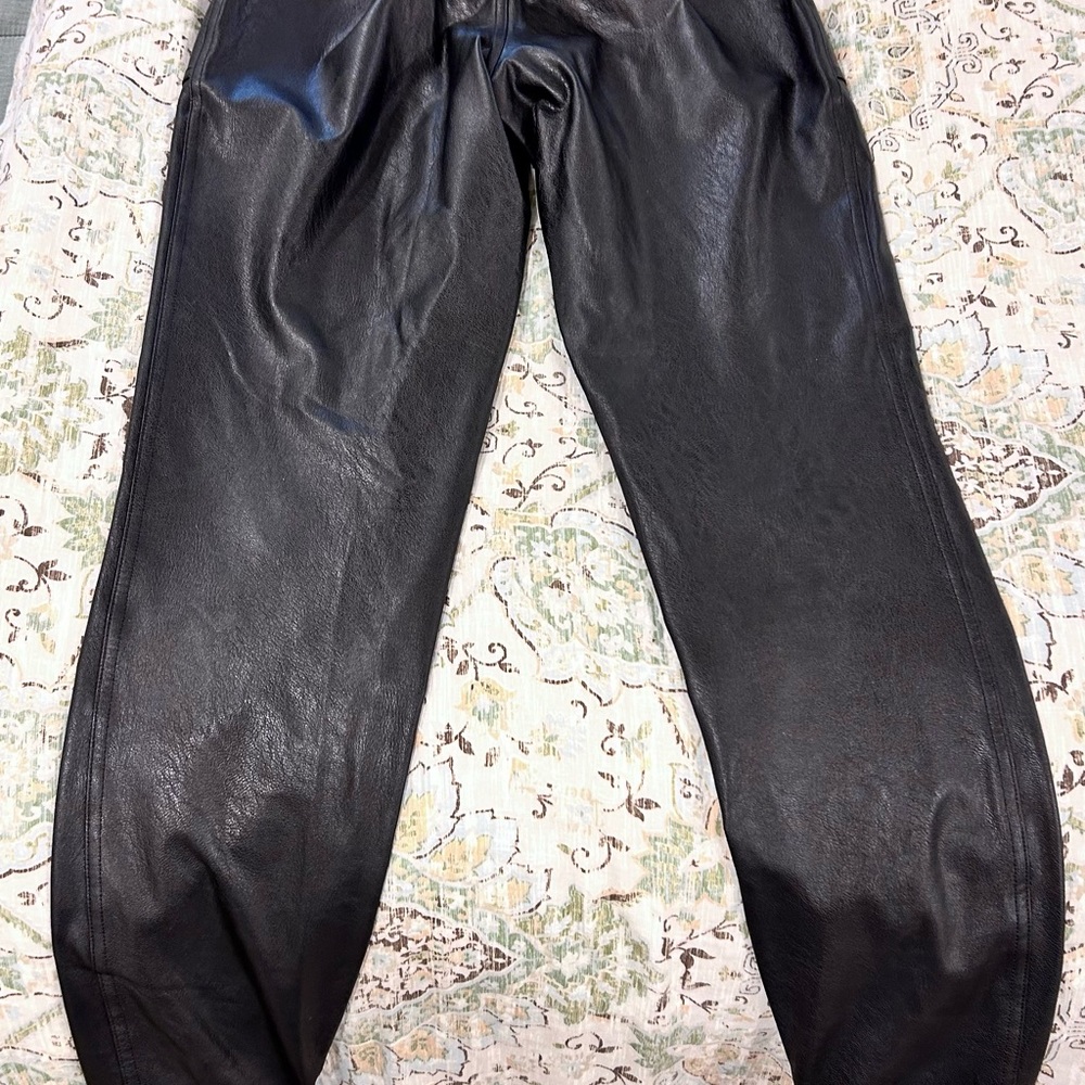 Spanx Faux Leather Jogger Pants in Black size XS - Picture 5 of 6